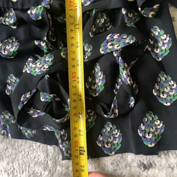 Diane Von Furstenburg Blouse Black Nova Long Sleeve Silk Wrap size 0 career - Picture 7 of 12